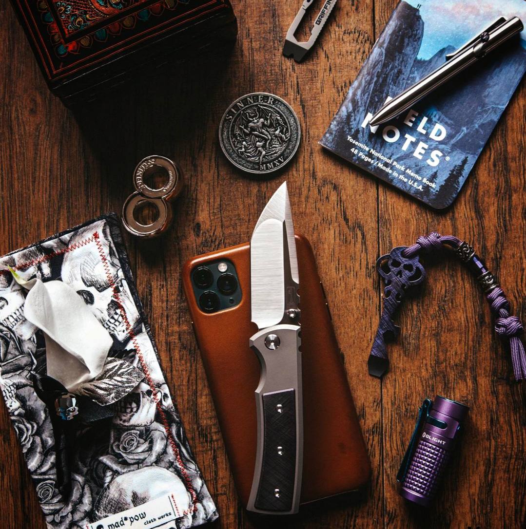 Никогда человек не бывает доволен тем, что у него есть.