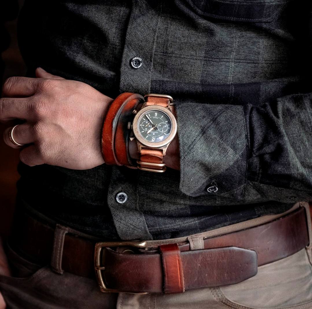 Человек, который осмеливается потратить впустую час времени, ёще не осознал цену жизни.