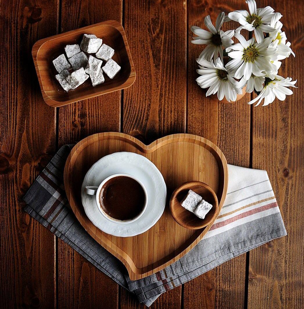 В ожидании большого счастья, никогда не стоит отказывать себе в маленьких радостях