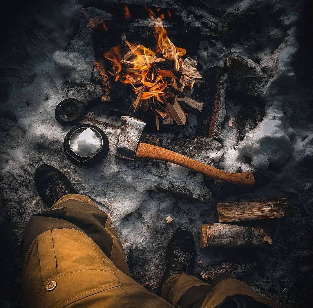 Я знаком с людьми, которые умудрялись чувствовать себя счастливыми, не имея ничего из того, что...