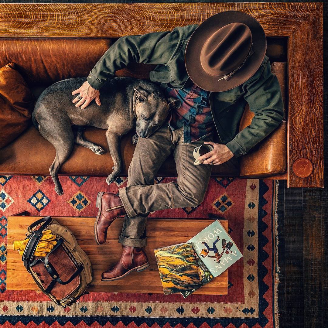 Несчастье для меня — это быть в толпе. Быть в толпе людей и слушать их разговоры