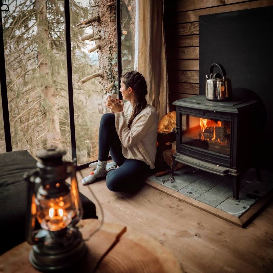 Вы, видно, считаете,что я отстала от века? Ну и пусть. Меня не прельщает идти в ногу с таким веком.