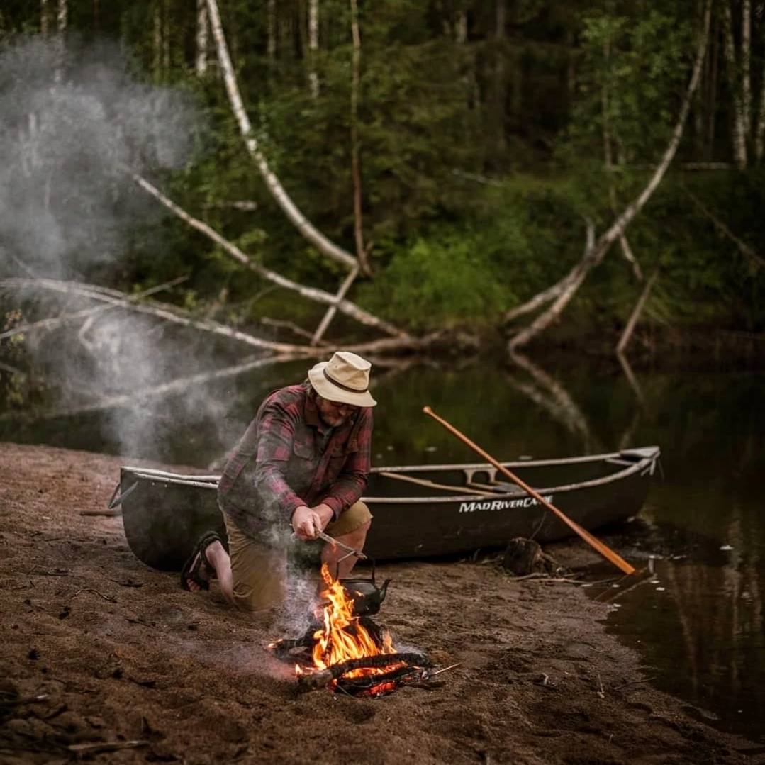 Живи как хочешь, ведь ты не родился чтобы люди управляли тобой.
