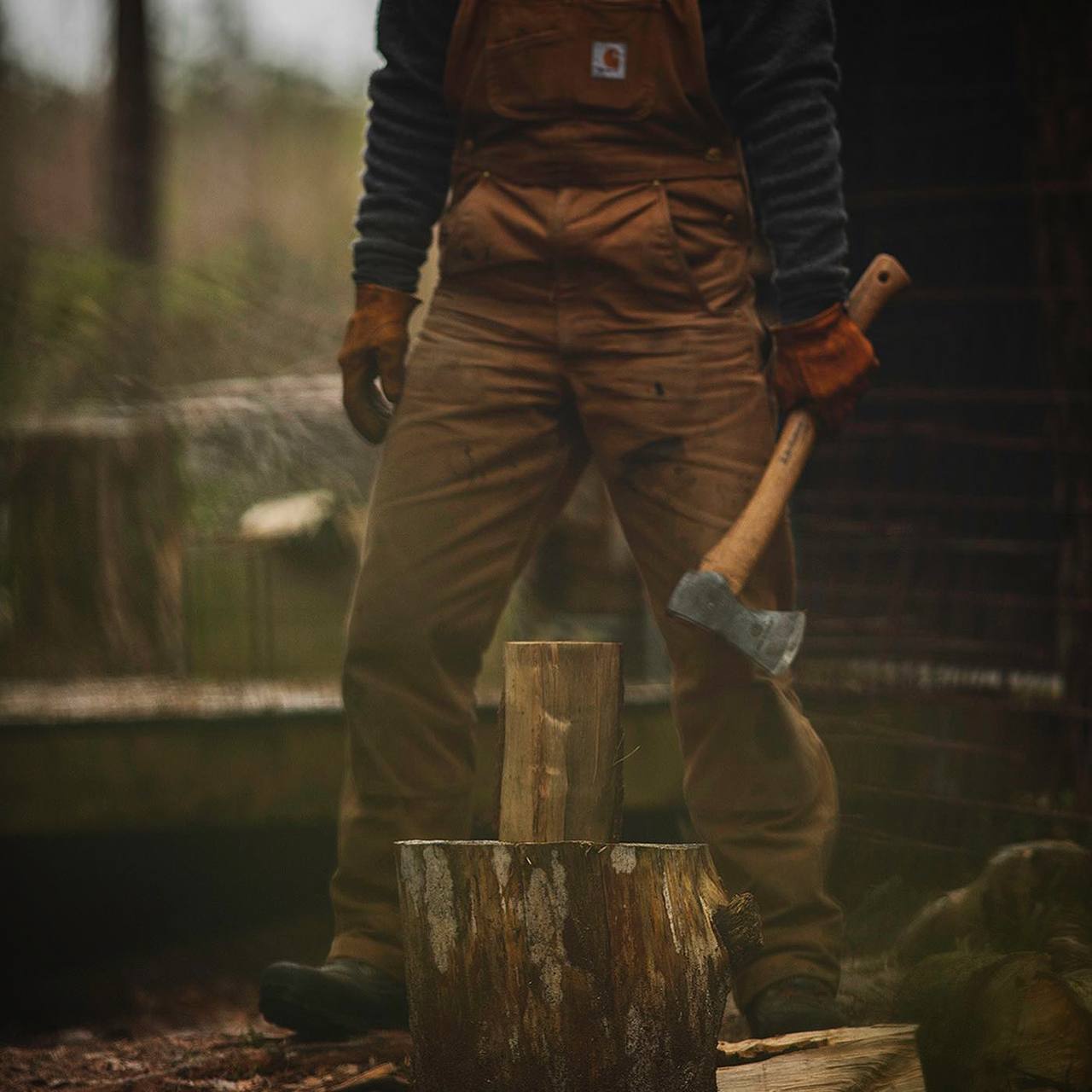 Если ты будешь колоть дрова сам, то согреешься ими дважды.