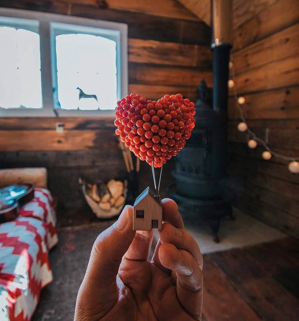 Счастье кроется не в годах, месяцах, неделях и даже не в днях, его можно найти в каждом мгновении.