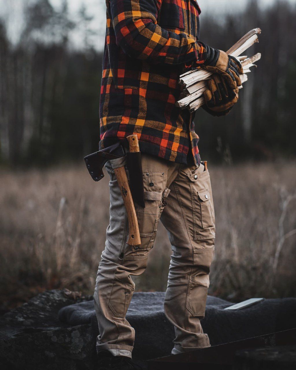 Есть только два плеча на которые ты можешь твердо положиться… Но каждый раз ты убеждаешься, что...