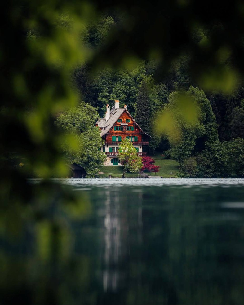 Здорово иметь дом, особенно когда в нем пахнет хлебом, джемом и отглаженным постельным бельем